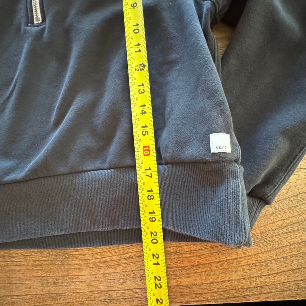 Vuori Restore Half Zip Sweatshirt - Size M - Picture 4 of 6